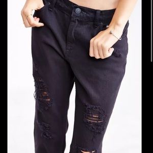 BDG Urban Outfitters Black Distressed Slim Boyfriend Distressed Jeans Size 28